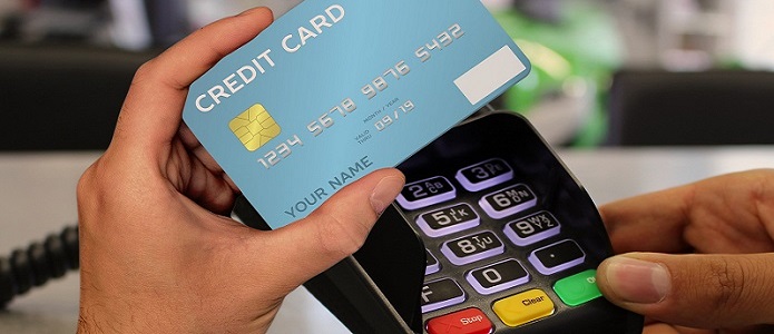 オリコカードが使えなくなる原因の1つとして、店のカードリーダーに問題があるケースがあります。その場合、現金や電子マネーで支払わないといけません。　サルでも分かるおすすめクレジットカードオリジナル画像